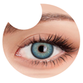 Primer plano del ojo con pupilentes Aqua Satoru de Optioutlet