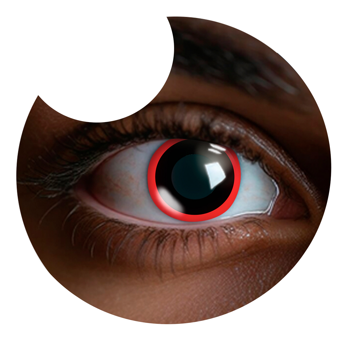 Primer plano del ojo con los pupilentes Rojo Esclera de Optioutlet puestos