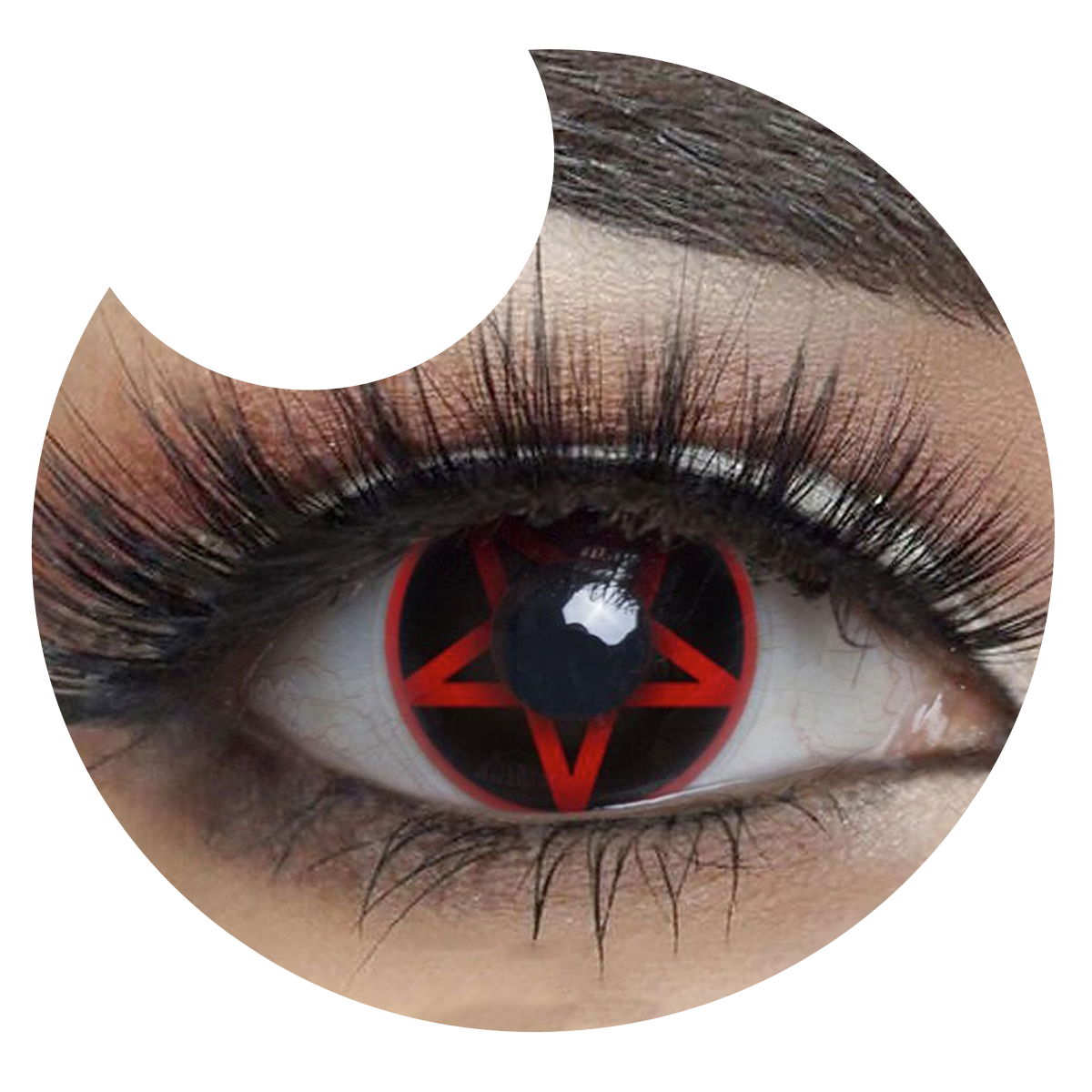 Primer plano del ojo con los pupilentes Rojo Pentagrama de Optioutlet puestos