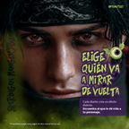 Modelo caracterizado con los pupilentes de fantasía Sharingan Mangekyou